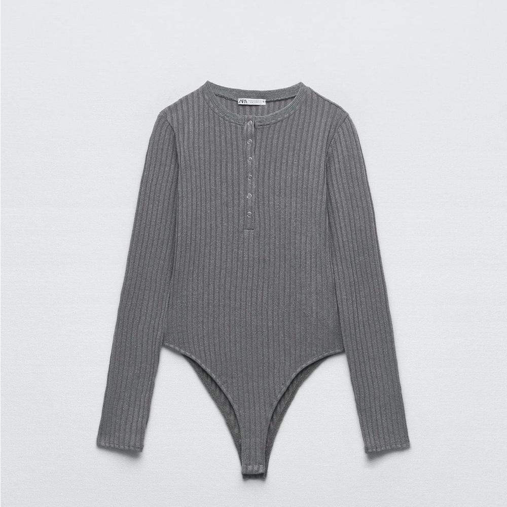 Zara Gray Ribbed Long Sleeve Bodysuit